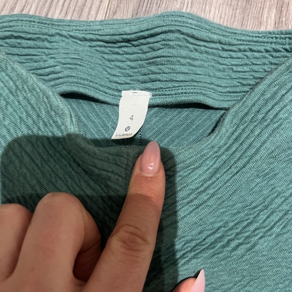 lululemon green pullover sweater size 4 - Picture 4 of 4